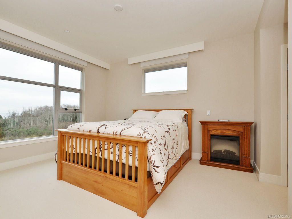 listing image 16049509089378720525