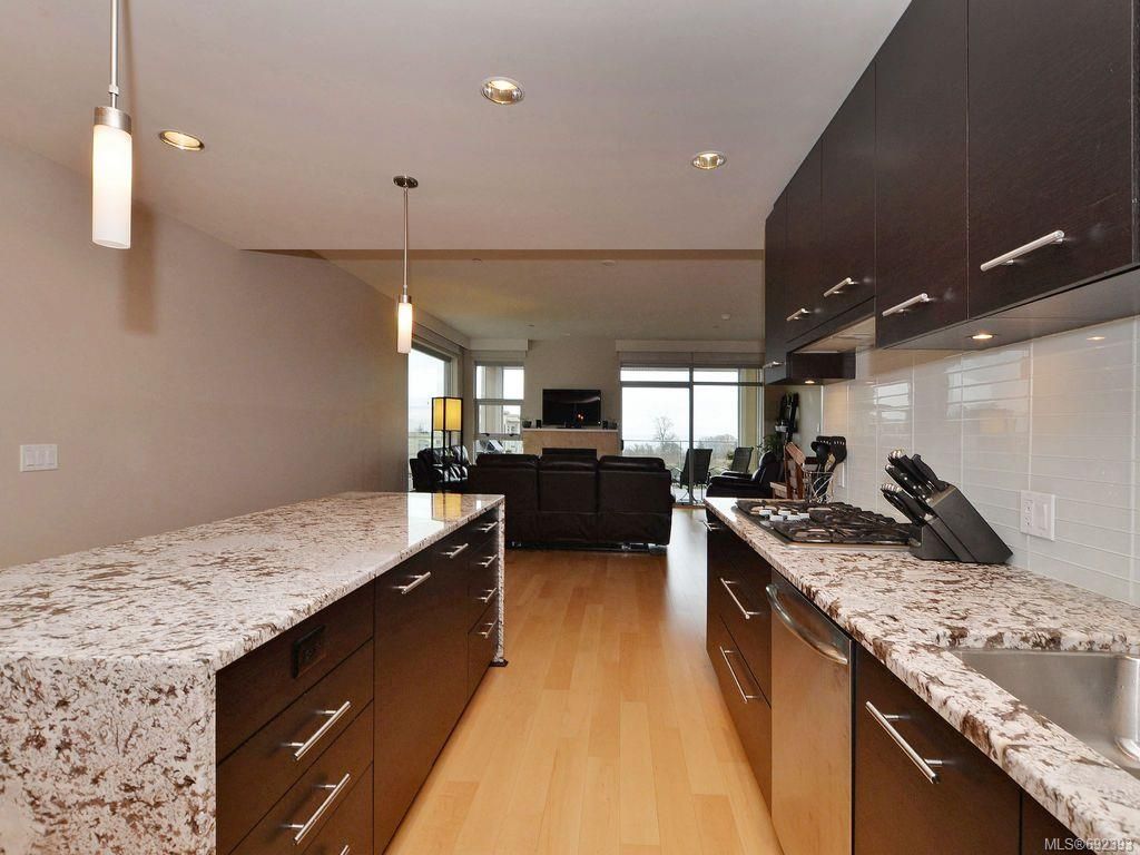 listing image 16044592390545342340