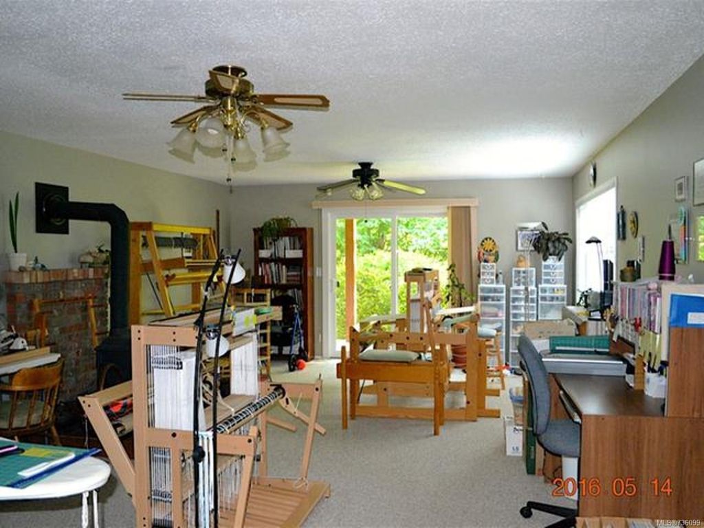 listing image 16045435580477153795