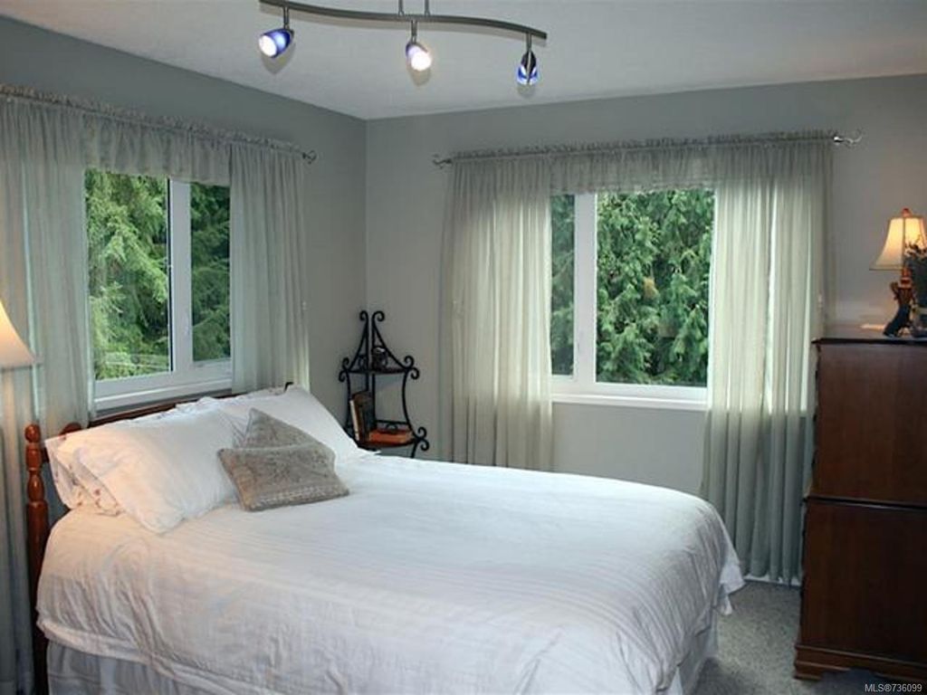 listing image 16049517606749532769