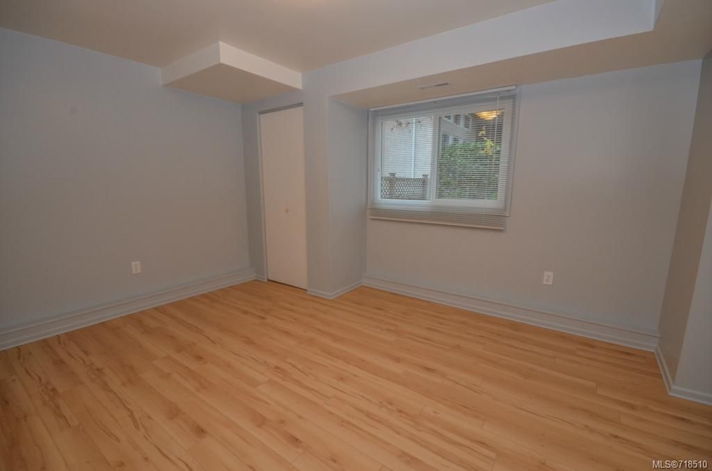 listing image 16049289252461157536
