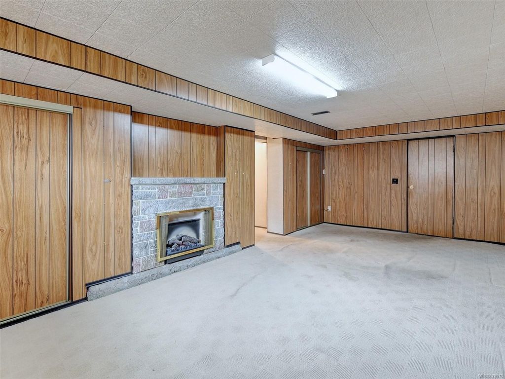 listing image 16045659039100906806