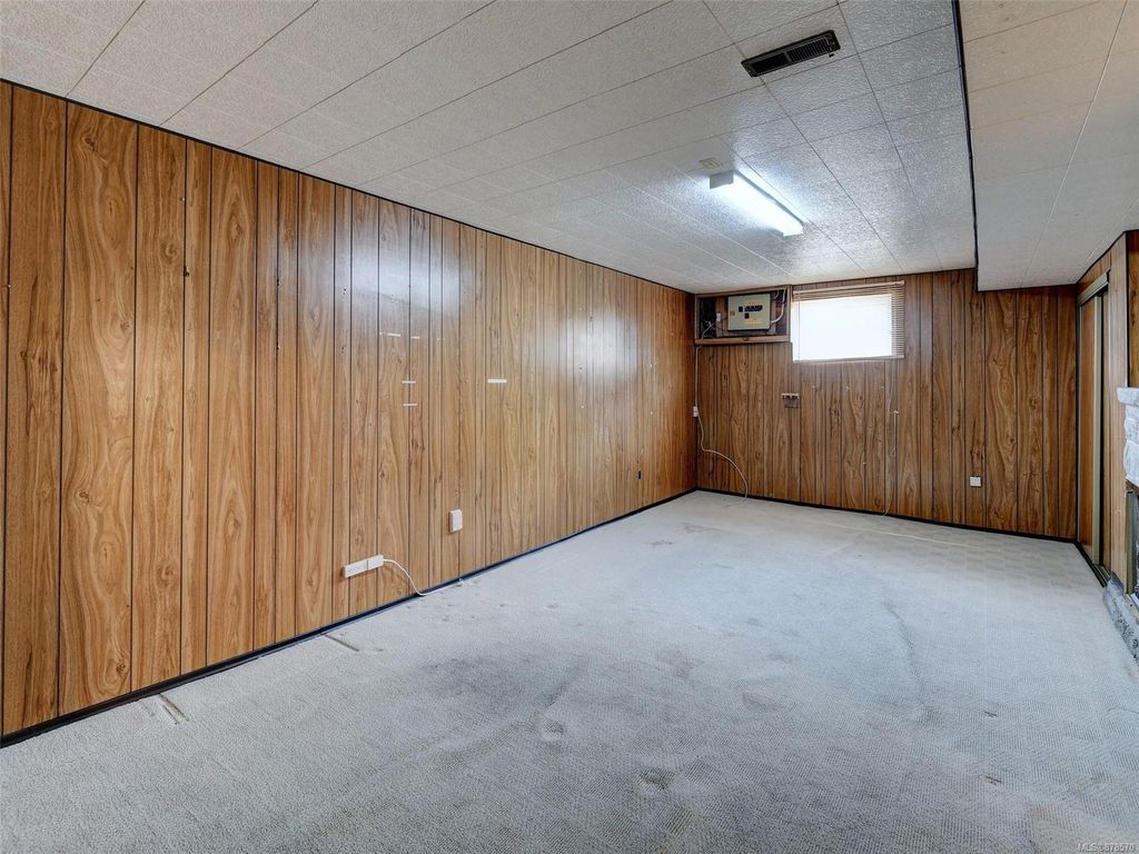 listing image 16049334174233840401