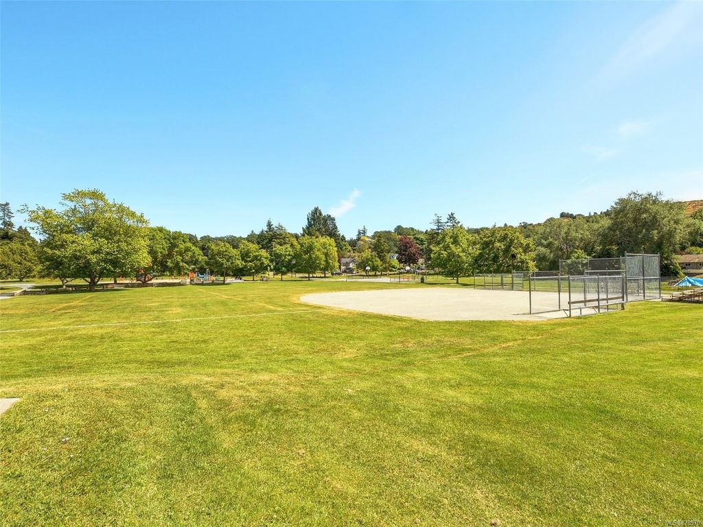 listing image 16043957769051860511