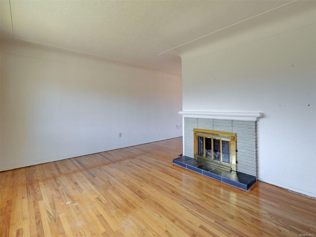 listing image 16041322308473840808