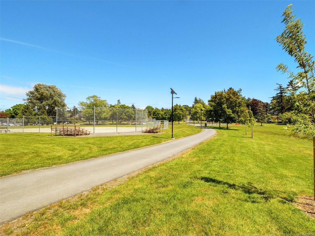 listing image 16047071585206509835