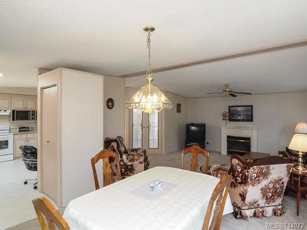 listing image 16041442724127454493