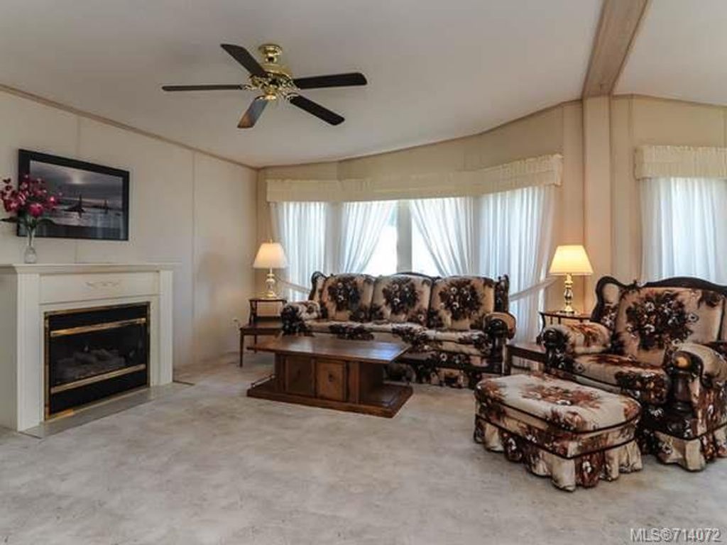 listing image 16047474329735900990