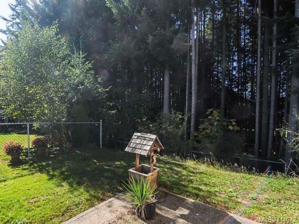 listing image 16042315241049856328