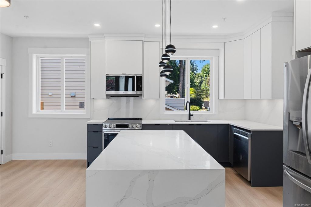 listing image 16042563006636972108