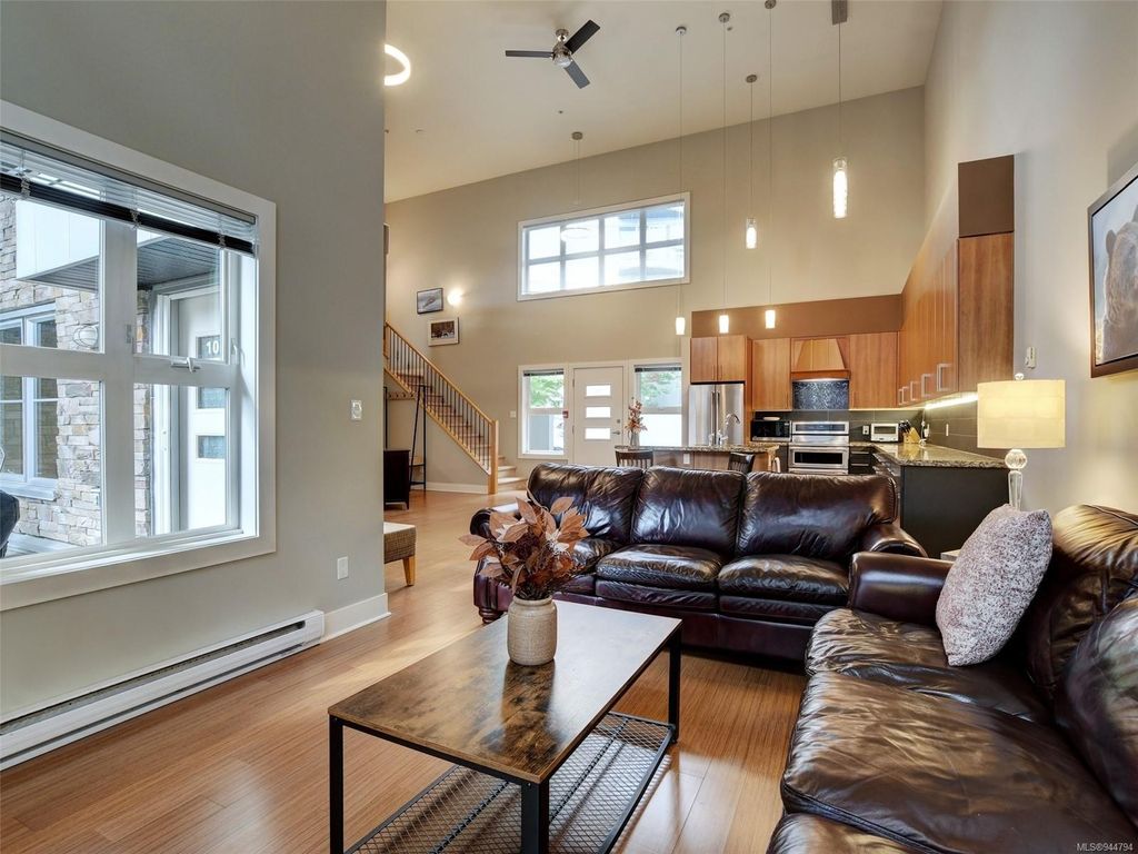 listing image 16045338496073072739