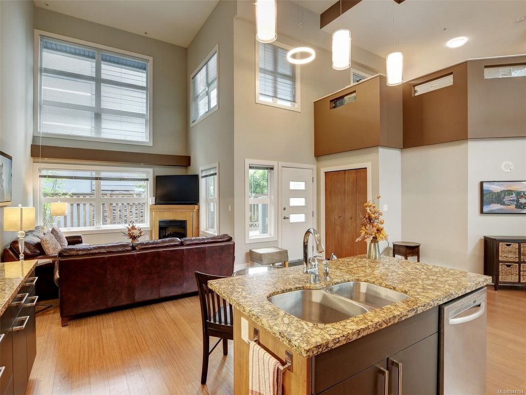 listing image 16042454021813707271