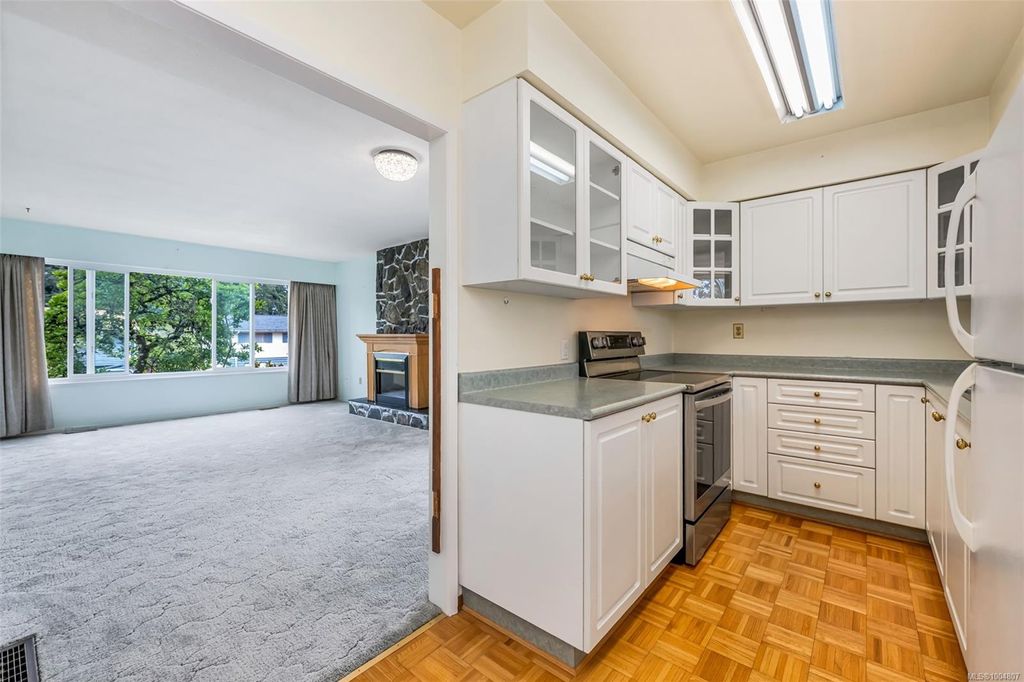 listing image 16044480662967370360