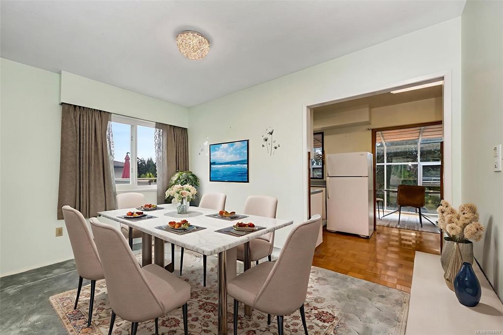 listing image 16044728108470524757