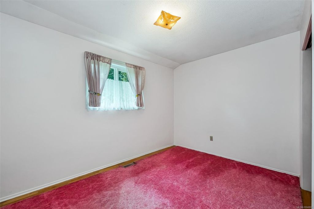listing image 16042886879205888080