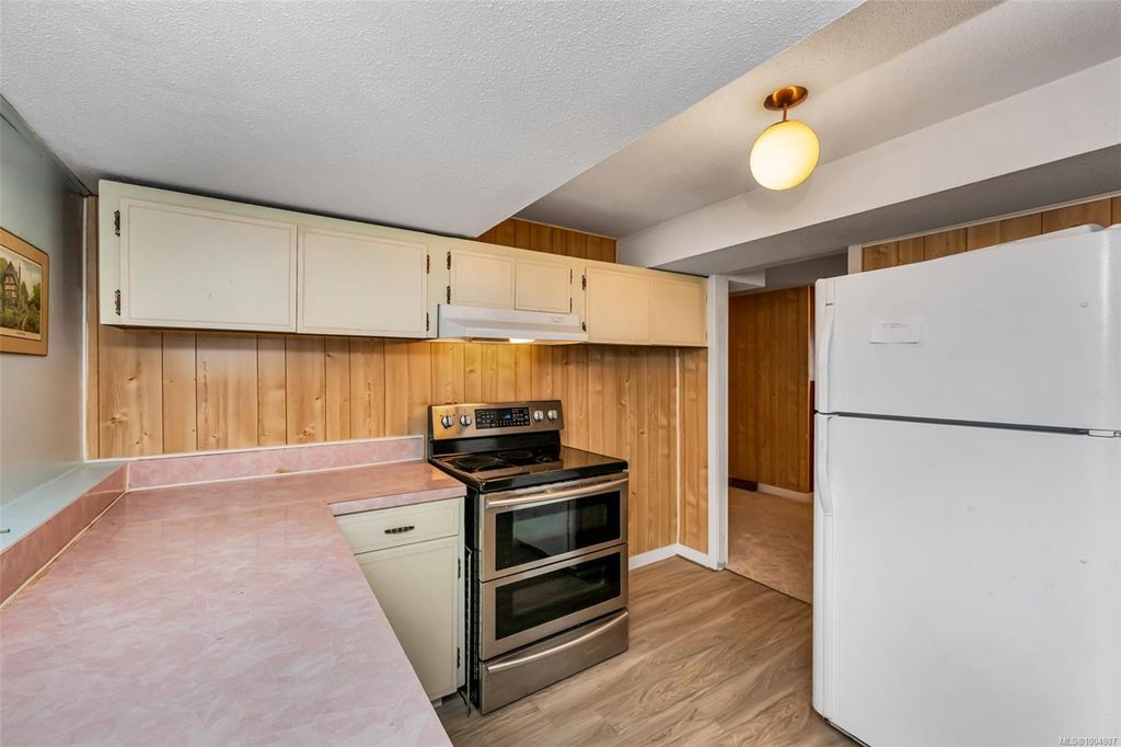 listing image 16044700859805086134
