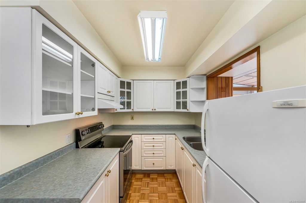 listing image 16045692417538567393