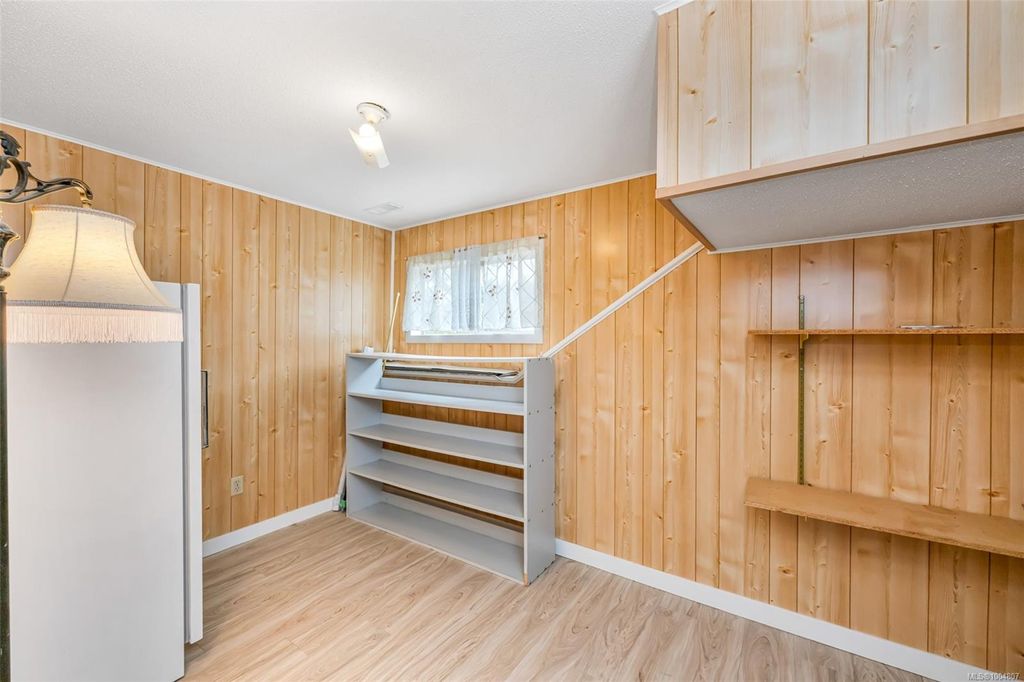 listing image 16040562020093568595