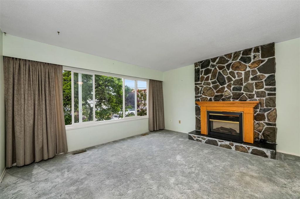 listing image 16043739821842094324