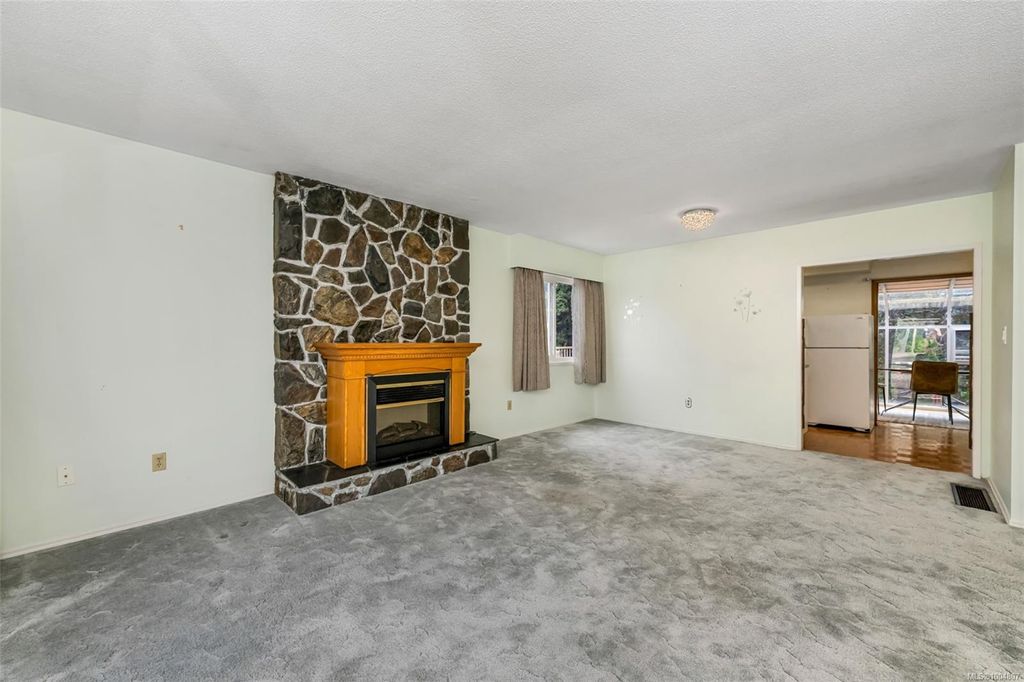 listing image 16040253822527840477