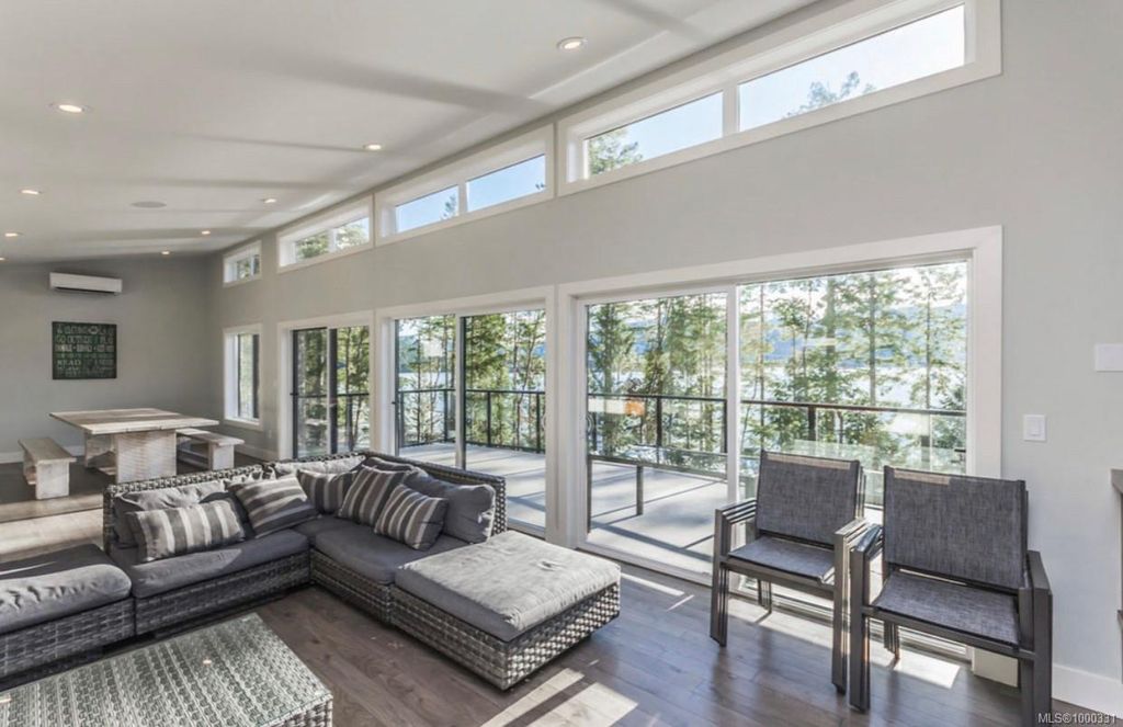 listing image 16042944573660966537