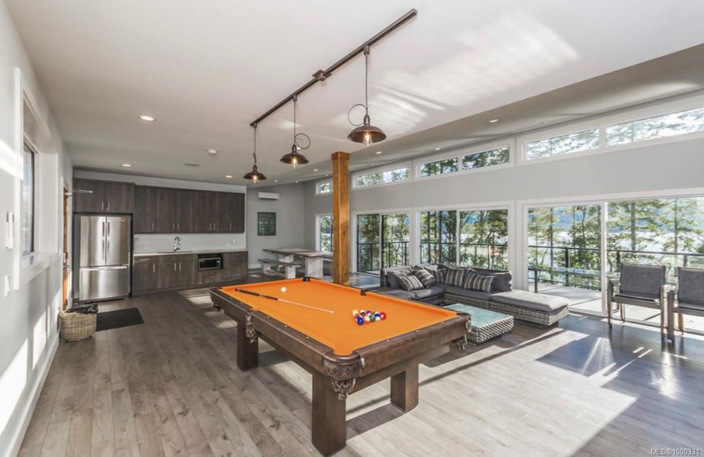 listing image 16043722591097249150