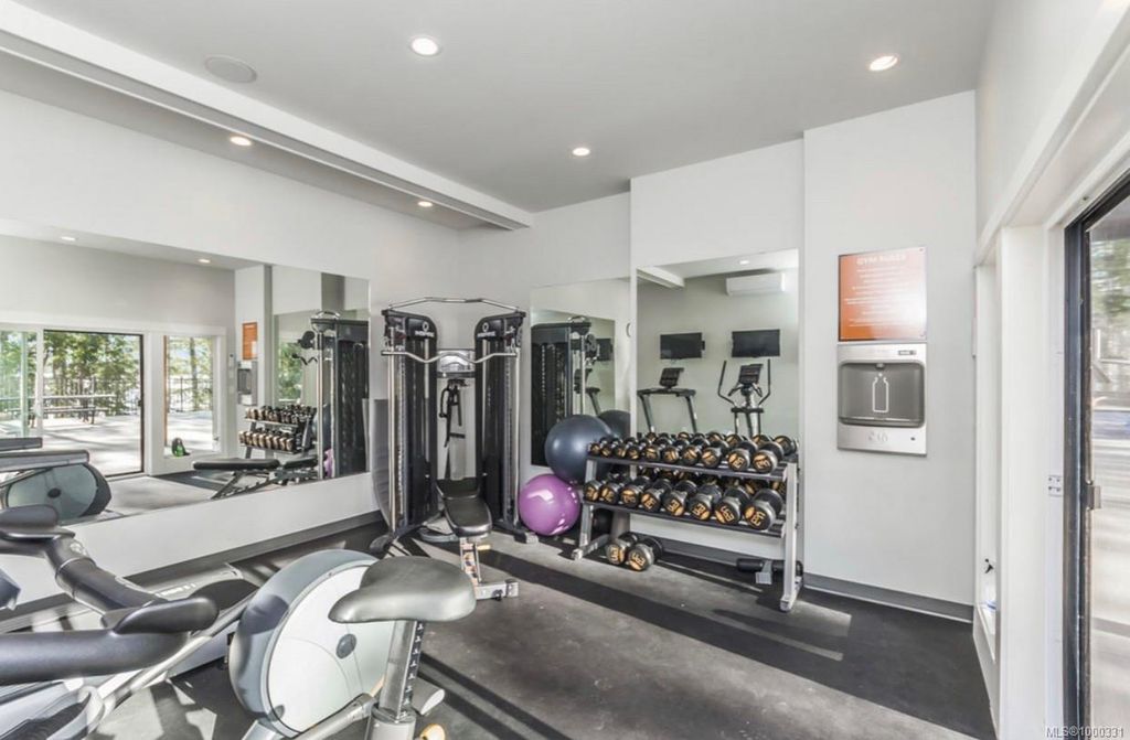listing image 16040652544426177001