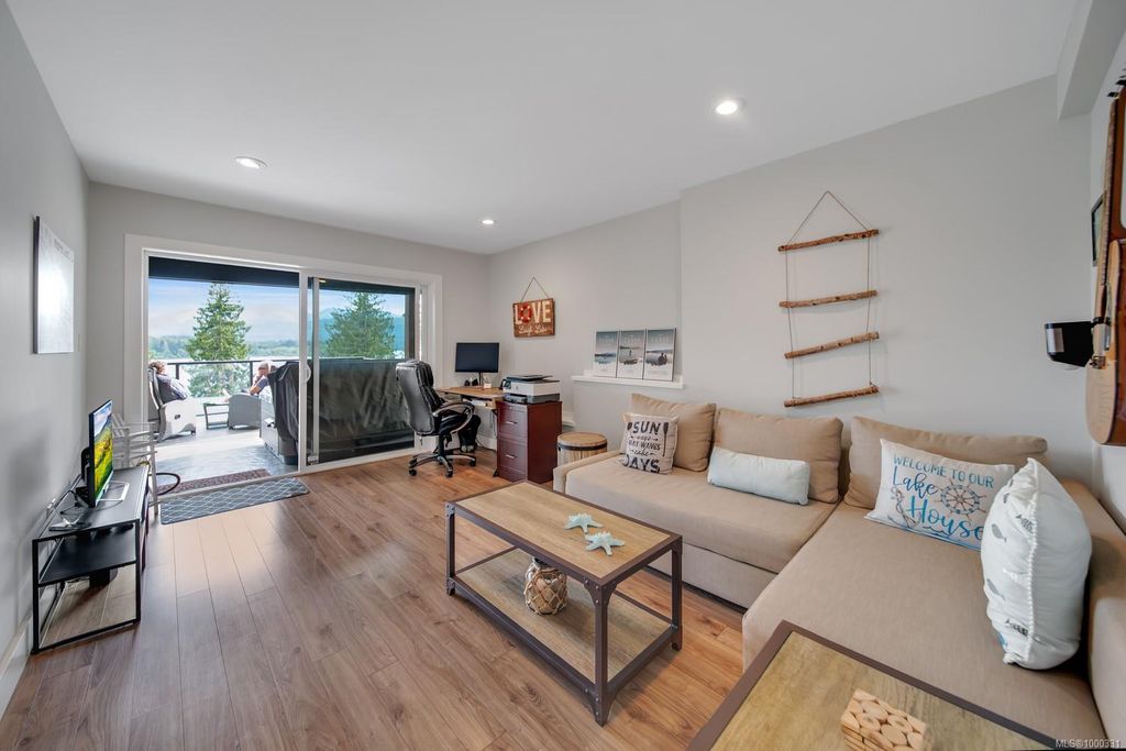 listing image 16040689220662982856