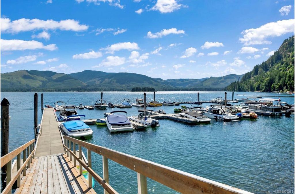 listing image 16042897568530552130