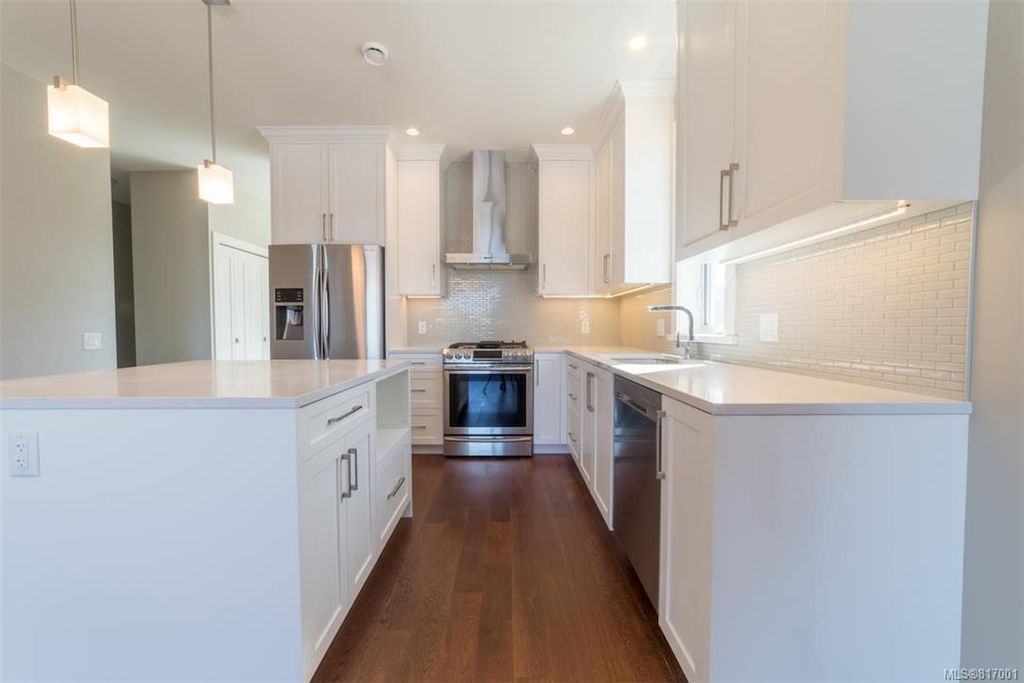 listing image 16042583525268