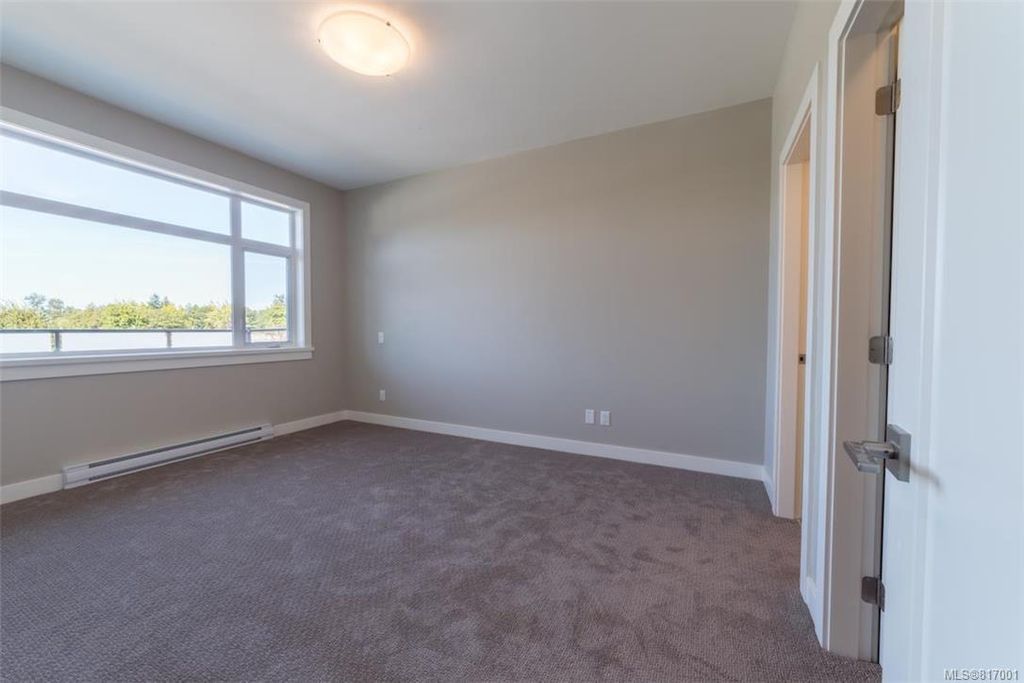 listing image 16042792535739