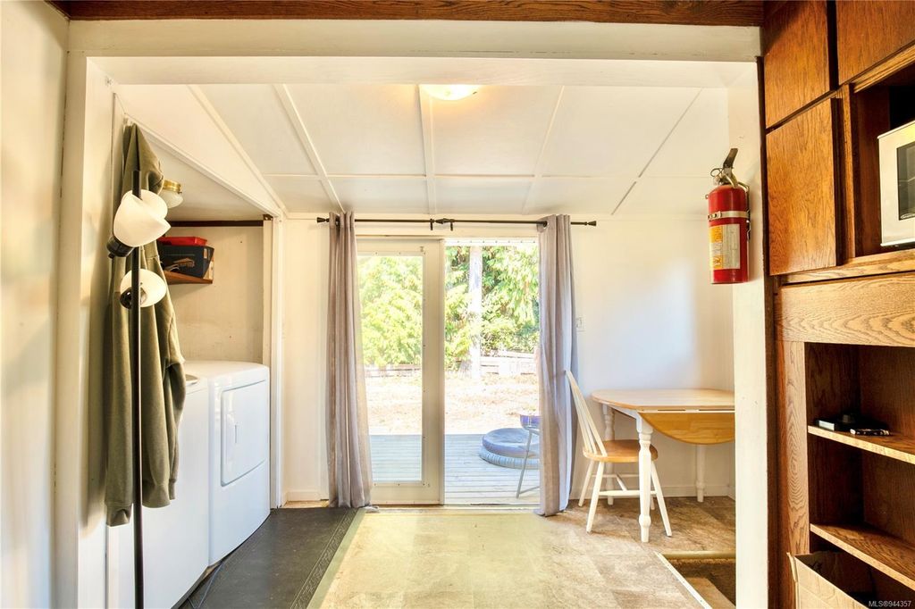 listing image 16044207689241143135