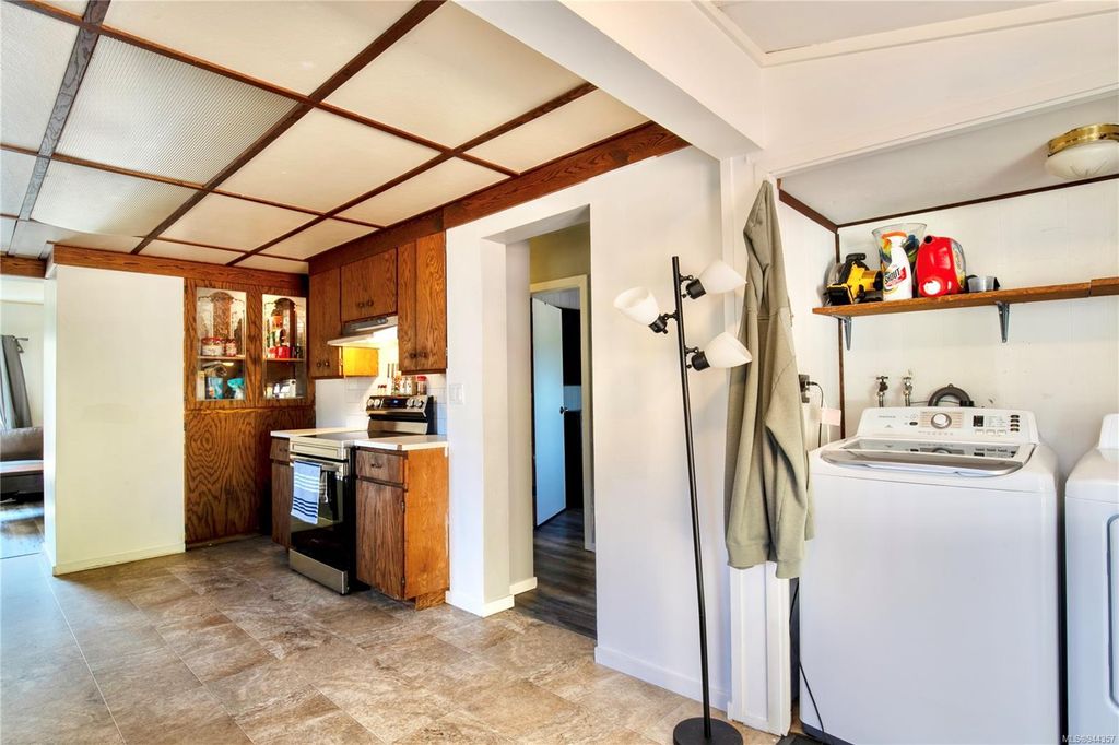 listing image 16047962113942311994