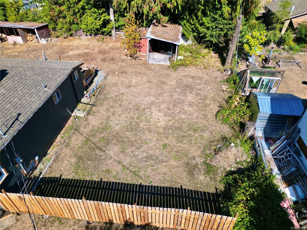 listing image 16046825174993748893