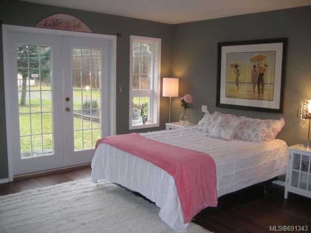 listing image 16042988590450470661