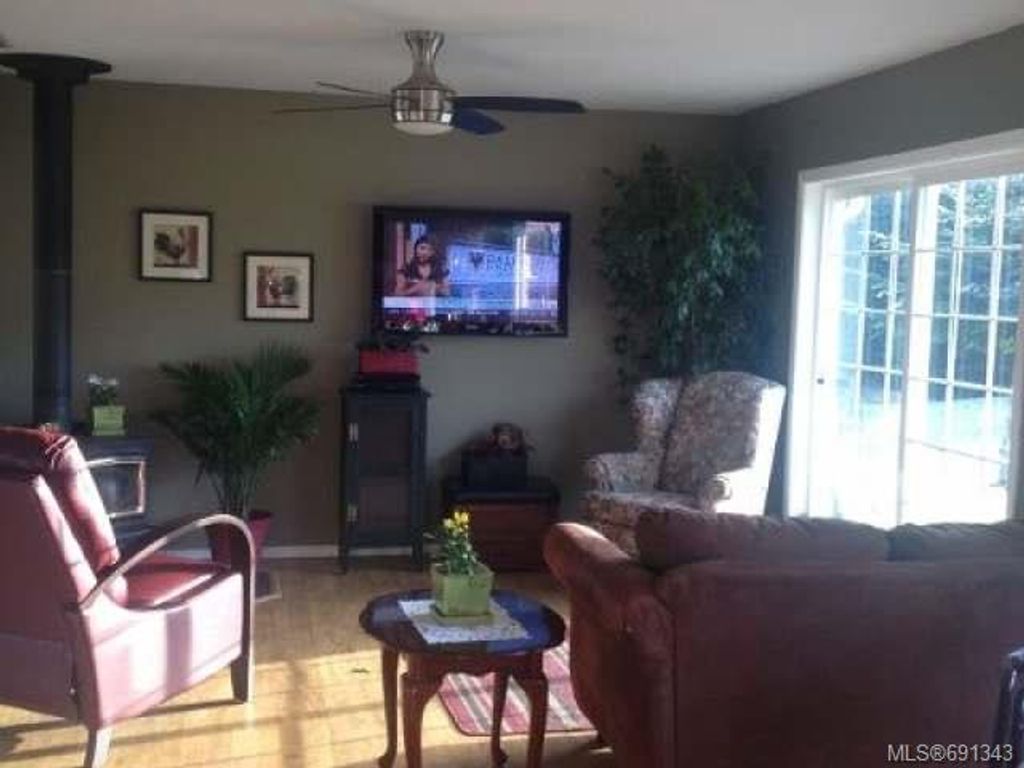 listing image 16043176894256770233