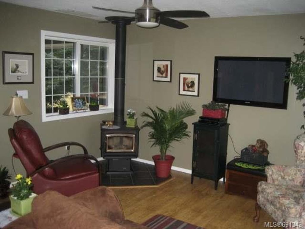 listing image 16046652316175549904