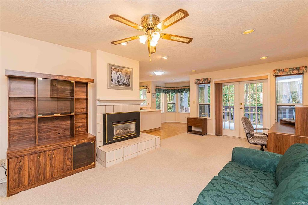 listing image 16042417448113