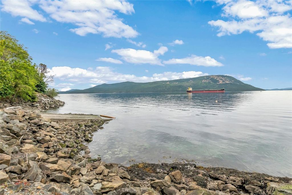 listing image 16042652806217