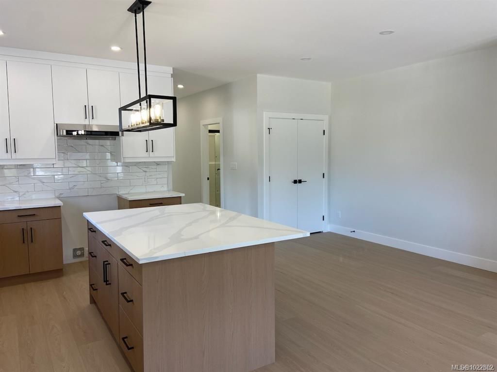 listing image 16044979306368669060