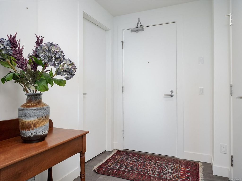 listing image 16042766961319752187