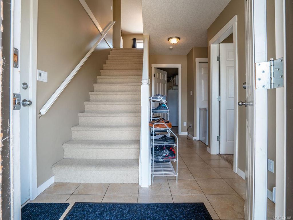 listing image 16046686731102002288