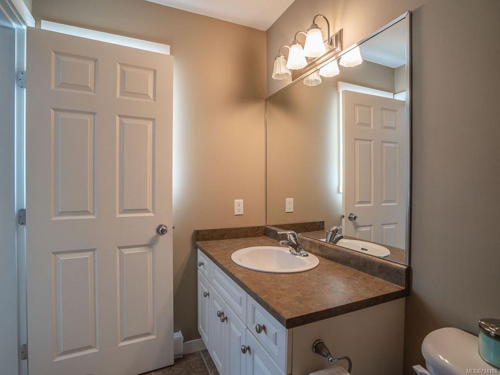 listing image 16042373502983351774