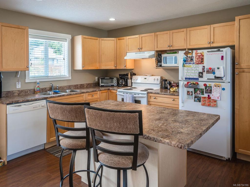 listing image 16044534324955892820