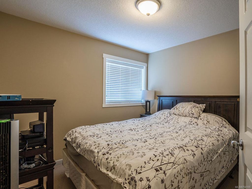 listing image 16040551446119430950