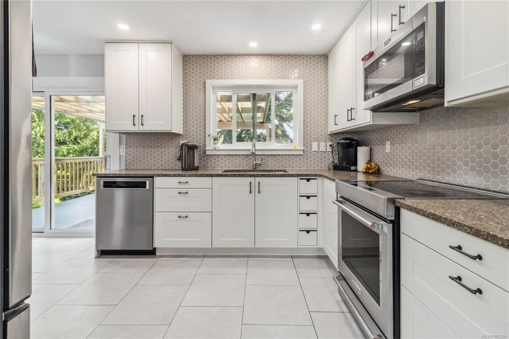 listing image 16045787622697897652