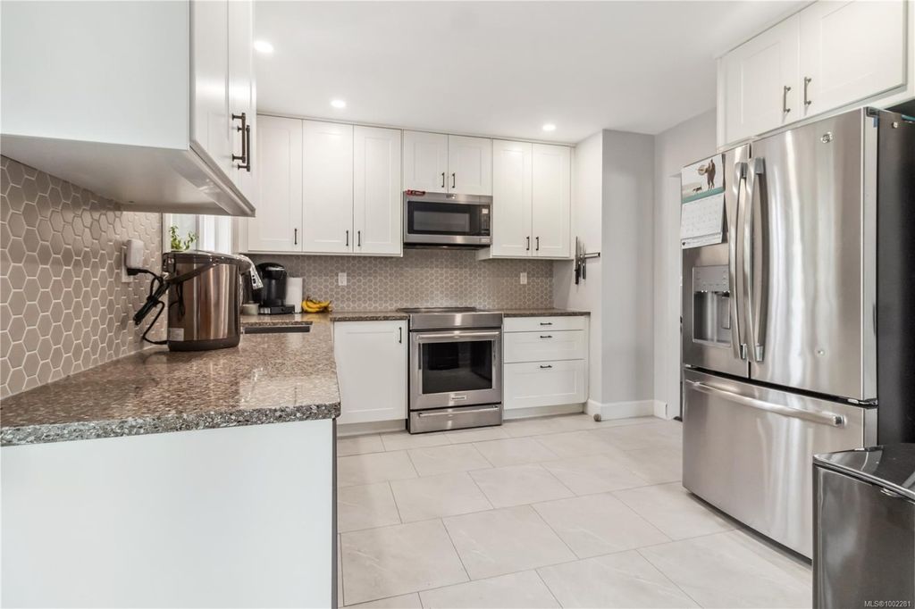listing image 16048206343096504600