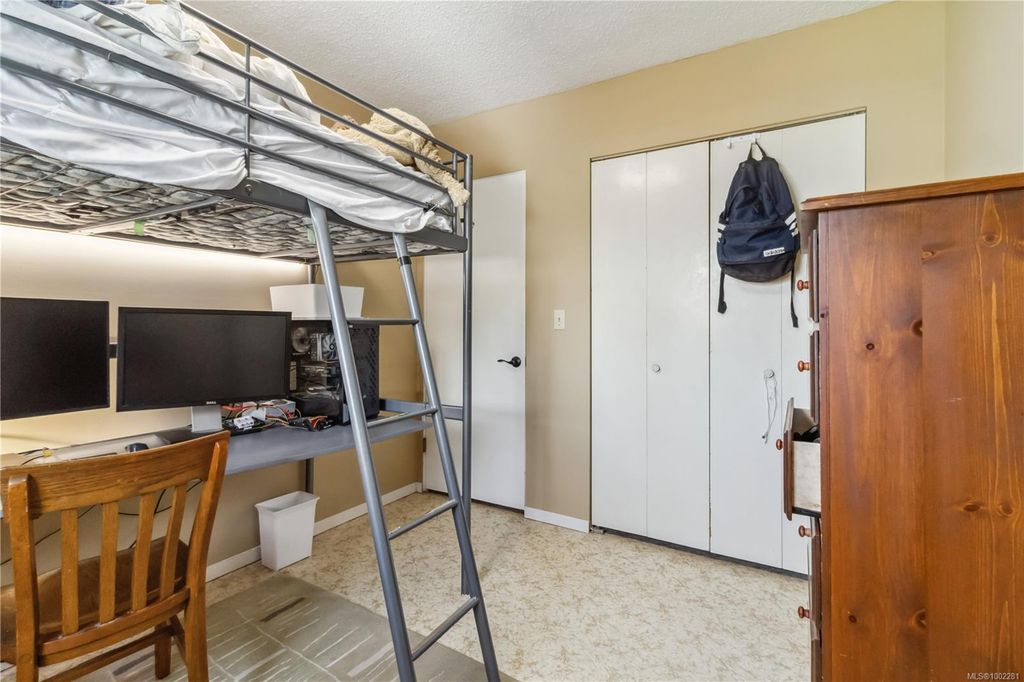 listing image 16042428937665699027