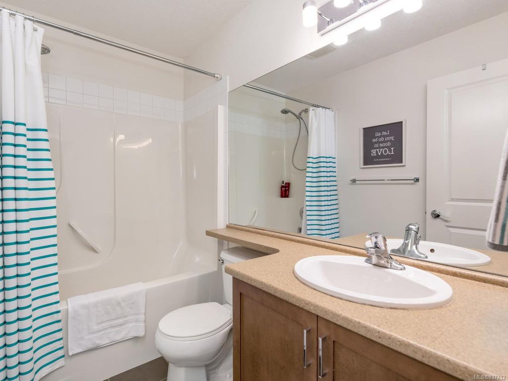 listing image 16041934873206651575