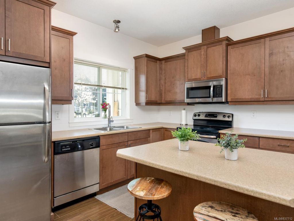 listing image 16042215622683777722